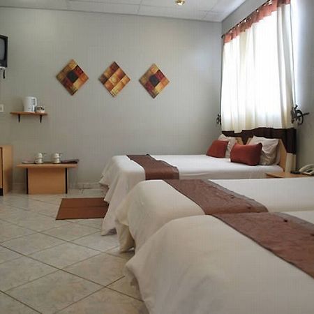 Makalani Hotel Tsumeb Eksteriør bilde